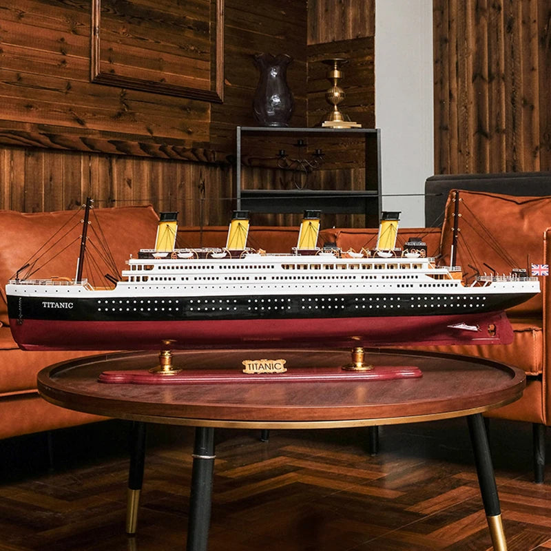 Titanic model ship , Light up titanic model , titanic memorabilia