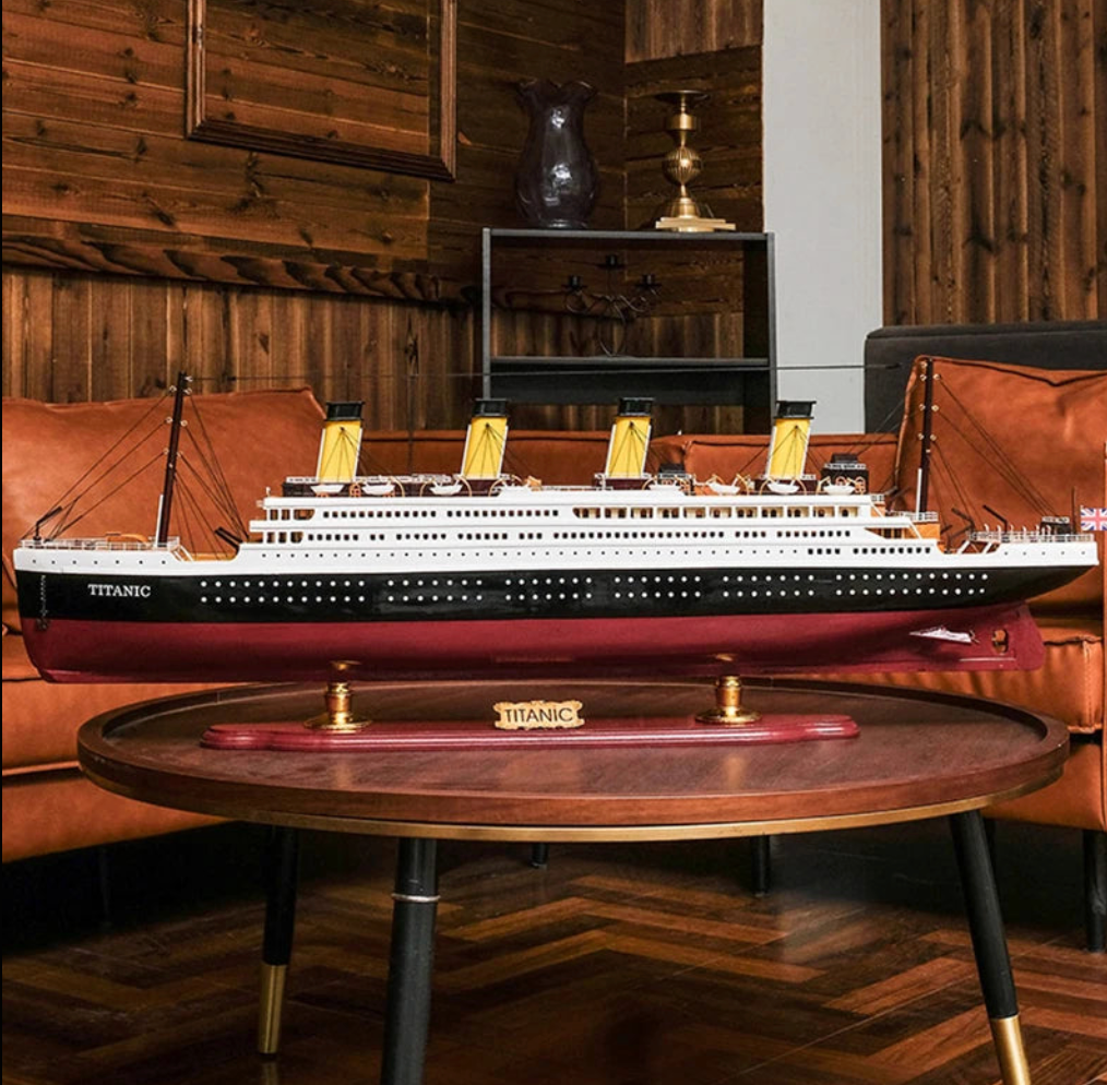Titanic model ship , Light up titanic model , titanic memorabilia 
